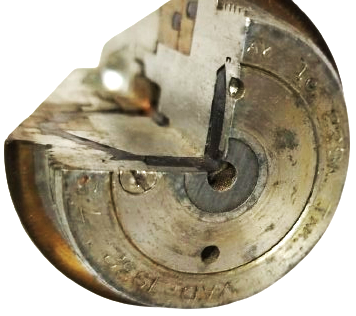 OSMANLI BİRİNCİ DÜNYA SAVAŞI DÖNEMİNDEN KALMA ANTİKA PİRİNÇ AYARLI TOP MERMİ TAPASI KESİTİ