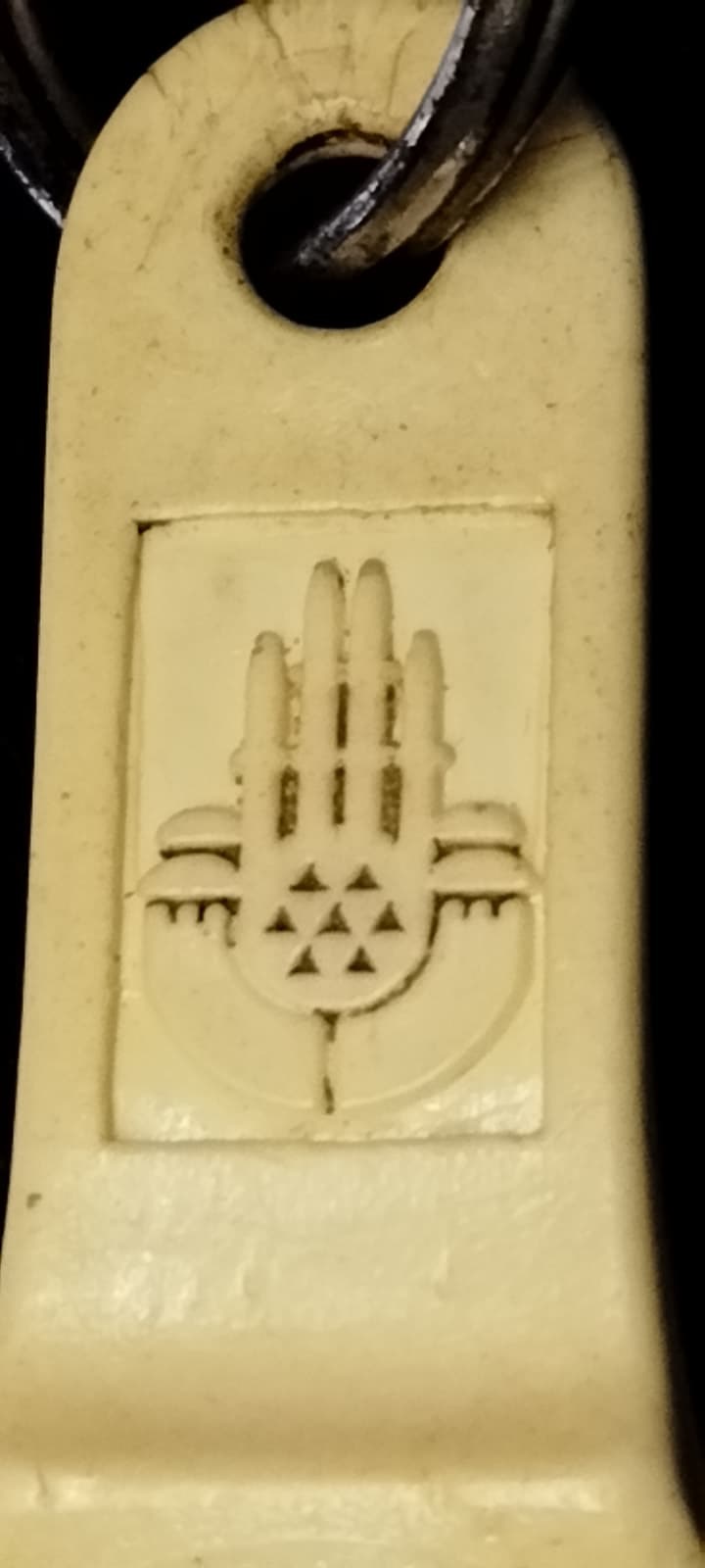 1990 ELEKTRONIK AKILLI BİLET AKBİL BAS GEÇ KREM RENK PLASTİK İSTANBUL BELEDİYE AMBLEMLİ MUHAFAZASINDA ANAHTARLIK