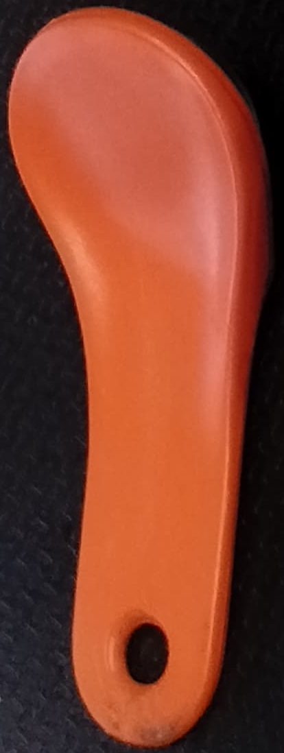 1990 ELEKTRONIK AKILLI BİLET AKBİL BAS GEÇ TURUNCU RENK PLASTİK İSTANBUL BELEDİYE 75 YILINA OZEL  AMBLEMLİ MUHAFAZASINDA ANAHTARLIK