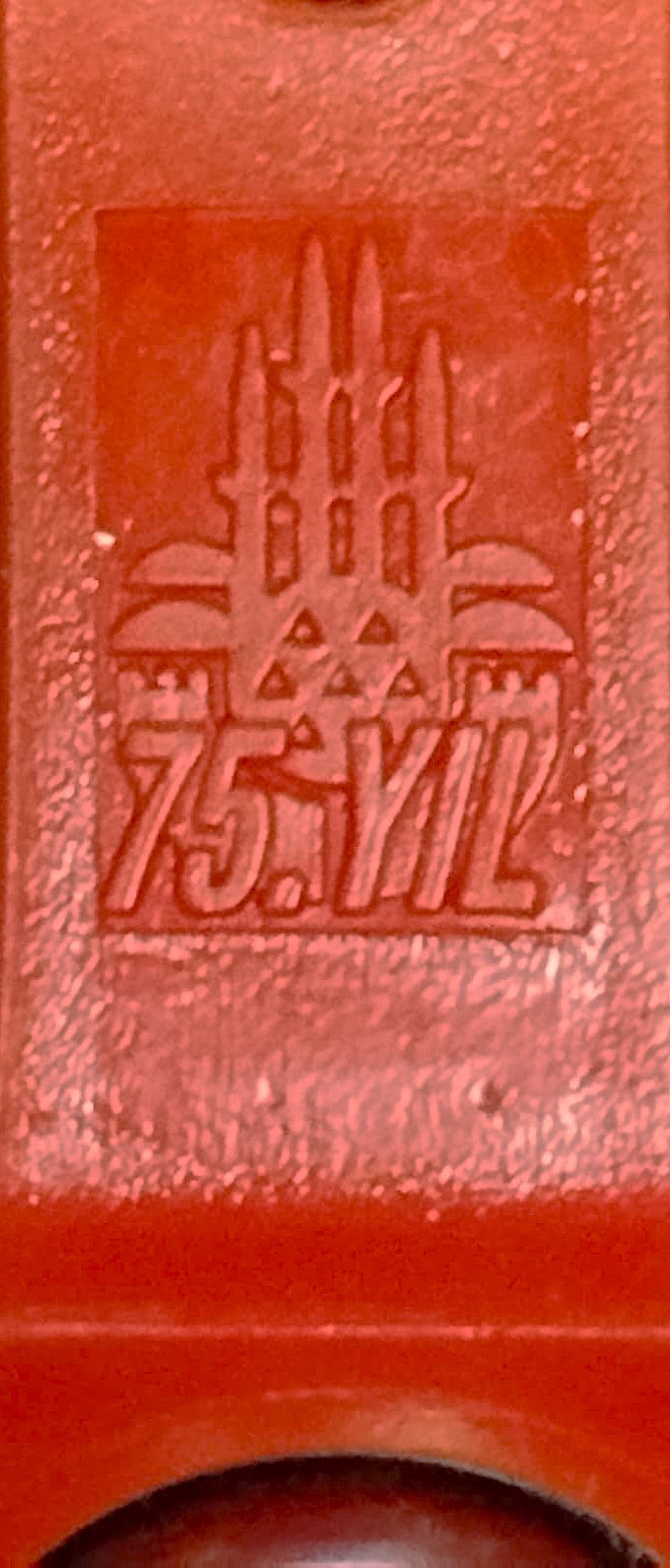 1990 ELEKTRONIK AKILLI BİLET AKBİL BAS GEÇ TURUNCU RENK PLASTİK İSTANBUL BELEDİYE 75 YILINA OZEL  AMBLEMLİ MUHAFAZASINDA ANAHTARLIK