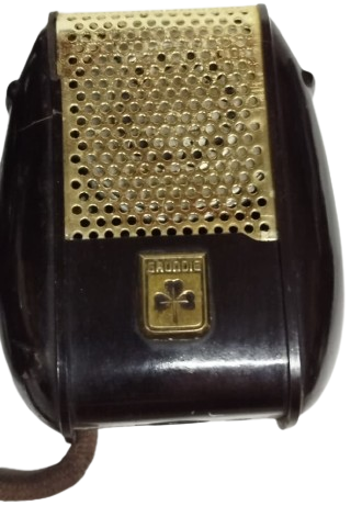 1950 ALMAN GRUNDIG MARKA  BAKALİT VE ALTIN SARISI METAL IZGARALI MİKROFON GRUNDIG İPEK KABLO MİKROFON