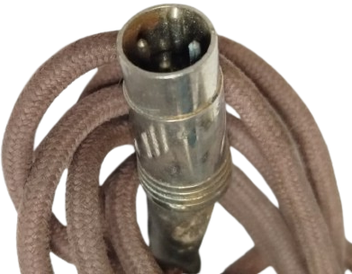 1950 ALMAN GRUNDIG MARKA  BAKALİT VE ALTIN SARISI METAL IZGARALI MİKROFON GRUNDIG İPEK KABLO MİKROFON