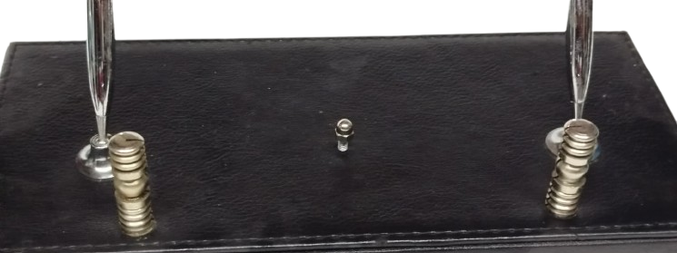 1980 ANTİKA ÇİFTLİ DOLMA KALEM Lİ MASAÜSTÜ KALEM SETİ VE DERİ TABLALI PRESTİJLİ OFİS AKSESUARI İSİM TAKMA YERİ MEVCUT