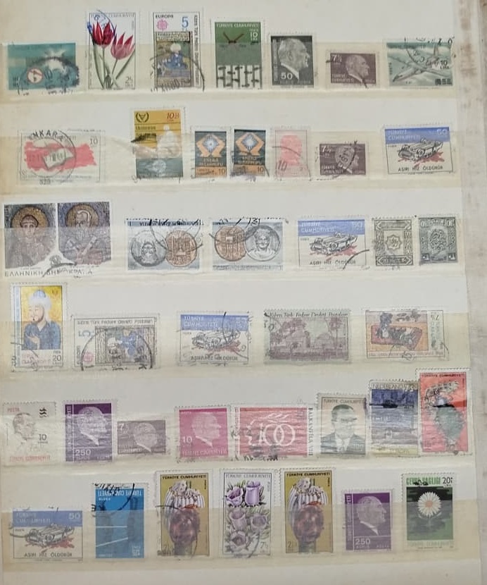 DÜNYA ÜLKELERİ GENİŞ KOLEKSİYON SEÇKİSİ ANTİKA DEĞERİNDE ORİJİNAL KARIŞIK PUL ALBÜMÜ PUL ALBUMU DEFTERİ