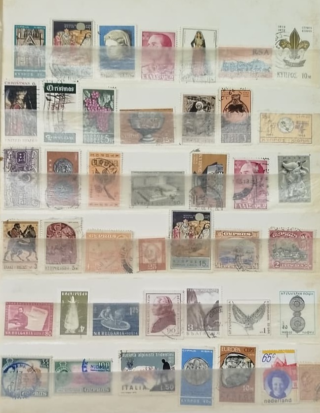 DÜNYA ÜLKELERİ GENİŞ KOLEKSİYON SEÇKİSİ ANTİKA DEĞERİNDE ORİJİNAL KARIŞIK PUL ALBÜMÜ PUL ALBUMU DEFTERİ