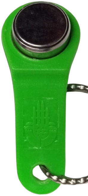 1990 ELEKTRONIK AKILLI BİLET AKBİL BAS GEÇ YESİL RENK PLASTİK İSTANBUL BELEDİYE AMBLEMLİ MUHAFAZASINDA ANAHTARLIK