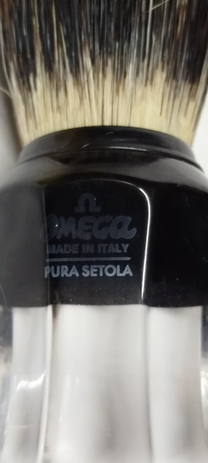 İTALYAN OMEGA ÖZEL KUTULU VE STANDLI SAF ORJINAL DOMUZ KILI TIRAŞ FIRÇASI