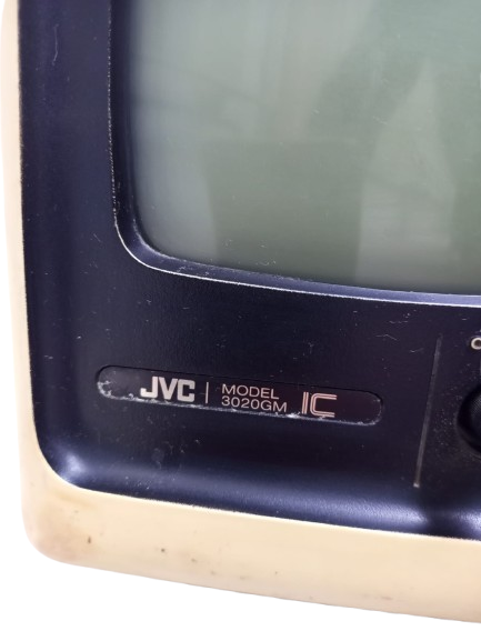 1970 JVC MODEL 3020 SİYAH BEYAZ PORTATİF BORDO KREM KASA TAŞINABİLİR 23 CM EKRAN TELEVİZYON