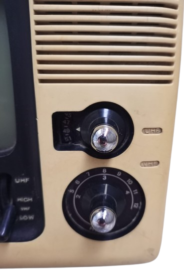 1970 JVC MODEL 3020 SİYAH BEYAZ PORTATİF BORDO KREM KASA TAŞINABİLİR 23 CM EKRAN TELEVİZYON