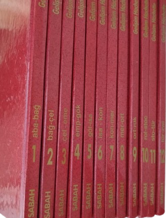 1990 SABAH GAZETESİ GELİŞİM HACHETTE 12 CİLT TAM TAKIM ALFABETİK GENEL KÜLTÜR ANSİKLOPEDİ SETİ