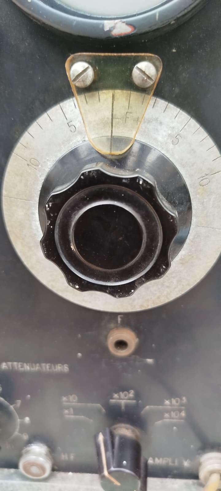 1950 VOBULOSCOPE MODELE 102 B AUDIOLA VINTAGE FRANSIZ LAMALI TEST CİHAZI ANTİKA SİNYAL ÜRETECİ