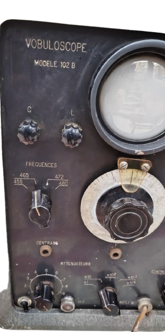 1950 VOBULOSCOPE MODELE 102 B AUDIOLA VINTAGE FRANSIZ LAMALI TEST CİHAZI ANTİKA SİNYAL ÜRETECİ