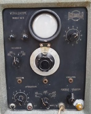 1950 VOBULOSCOPE MODELE 102 B AUDIOLA VINTAGE FRANSIZ LAMALI TEST CİHAZI ANTİKA SİNYAL ÜRETECİ