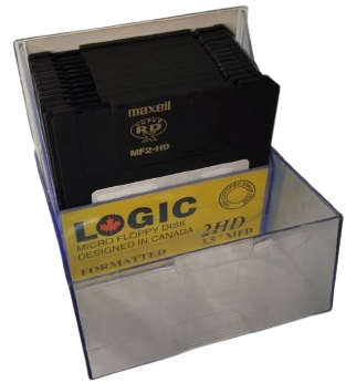 1990 MAXELL VE LOGIC MARKA VINTAGE 3.5 INC DISKET SETI KUTULU VE MUHAFAZALI KOLEKSIYONLUK KUTUSUNDA13 ADET 