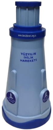 DENİZ FENERİ DERNEĞİ YÜZYILIN İYİLİK HAREKETİ TEMALI DENİZ FENERİ FORMUNDA NOSTALJİK MAVİ PLASTİK KUMBARA
