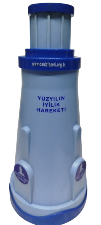DENİZ FENERİ DERNEĞİ YÜZYILIN İYİLİK HAREKETİ TEMALI DENİZ FENERİ FORMUNDA NOSTALJİK MAVİ PLASTİK KUMBARA