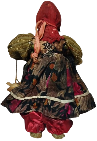 1950 ANTİKA TAMAMEN EL YAPIMI YÖRESEL BEBEK KİRMEN VE ÇIKRIK TUTAN SAMAN ANADOLU KADINI FİGÜRÜ