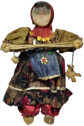 1950 ANTİKA TAMAMEN EL YAPIMI YÖRESEL BEBEK KİRMEN VE ÇIKRIK TUTAN SAMAN ANADOLU KADINI FİGÜRÜ