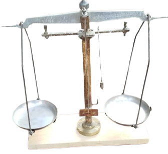 ANTİKA SÜPER TEKNİK MARKA HASSAS ECZACI VE KUYUMCU TERAZİSİ PİRİNÇ GÖVDELİ KOLEKSİYONLUK NADİR PARÇA