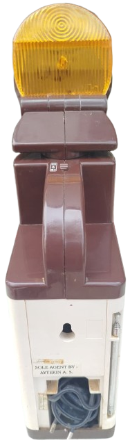 1980 ISILDAK SUNCA SF-178B JAPON TASARIMI ÇOK FONKSİYONLU ANTİKA RADYOLU ŞARJLI FENER VE ACİL DURUM LAMBASI