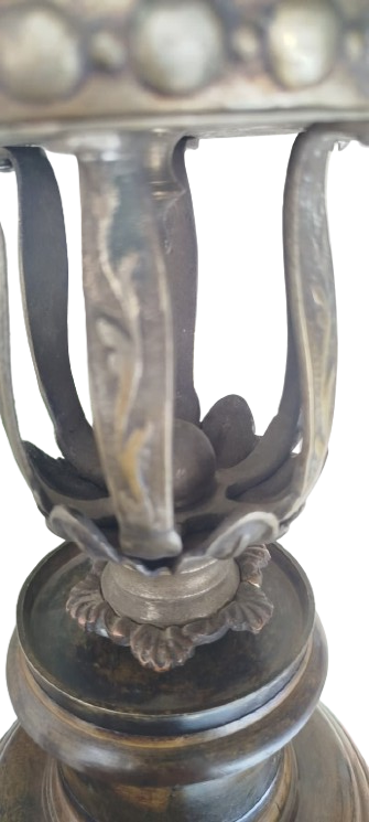 ONDOKUZUNCU YÜZYIL ANTİKA BRONZ KİLİSE TİPİ AJURLU AYDINLATMA KAİDESİ VE DEKORATİF MUMLUK SAMDAN