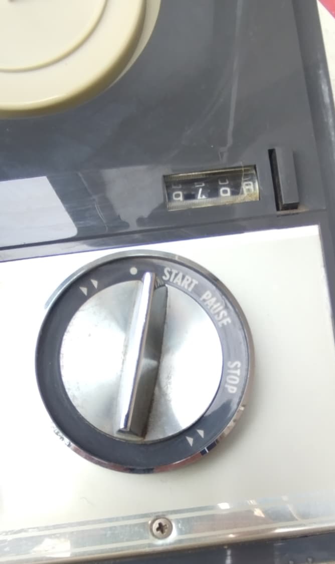 1960 GRUNDIG TK 120 ALMAN MALI NOSTALJIK MAKARALI SES KAYIT VE DINLEME CIHAZI TEKNOLOJI KOLEKSIYONU PARCASI