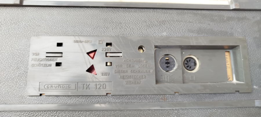 1960 GRUNDIG TK 120 ALMAN MALI NOSTALJIK MAKARALI SES KAYIT VE DINLEME CIHAZI TEKNOLOJI KOLEKSIYONU PARCASI