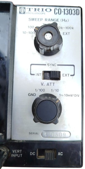 1970 TRIO CO-1303D VİNTAGE JAPON OSCILLOSCOPE ELEKTRONİK ÖLÇÜM CİHAZI SORUNSUZ ÇALIŞIR DURUMDA