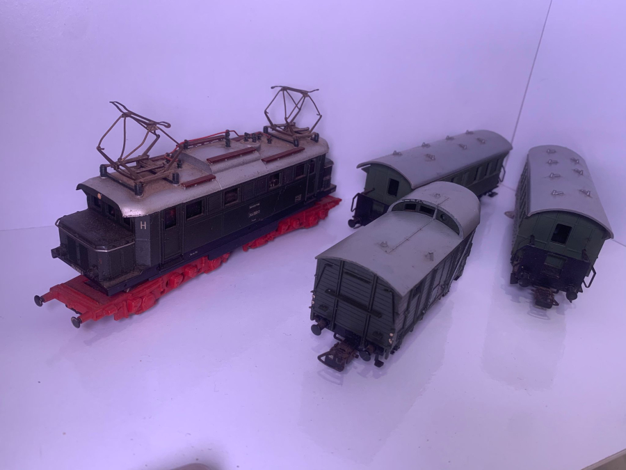 PIKO EXPERT  HO  ÖLÇEKLİ (1:87) MODEL TREN SETİ