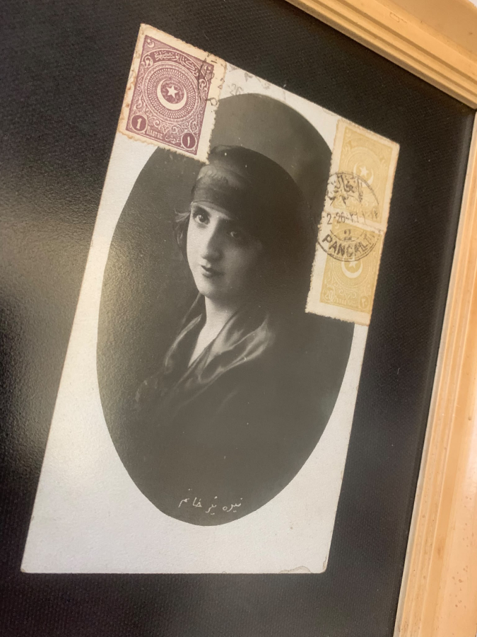 MUHSİN ERTUĞRUL VE NEYYİRE NEHİR FOTOKART