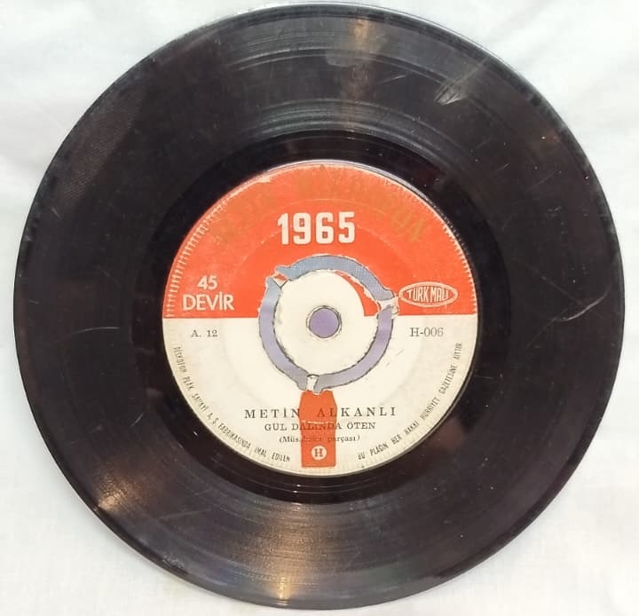 1965 ALTIN MIKROFON METIN ALKANLI KARADUT GUL DALINDA OTEN 45 LİK ORJINAL ANALOG BASKI  PLAK