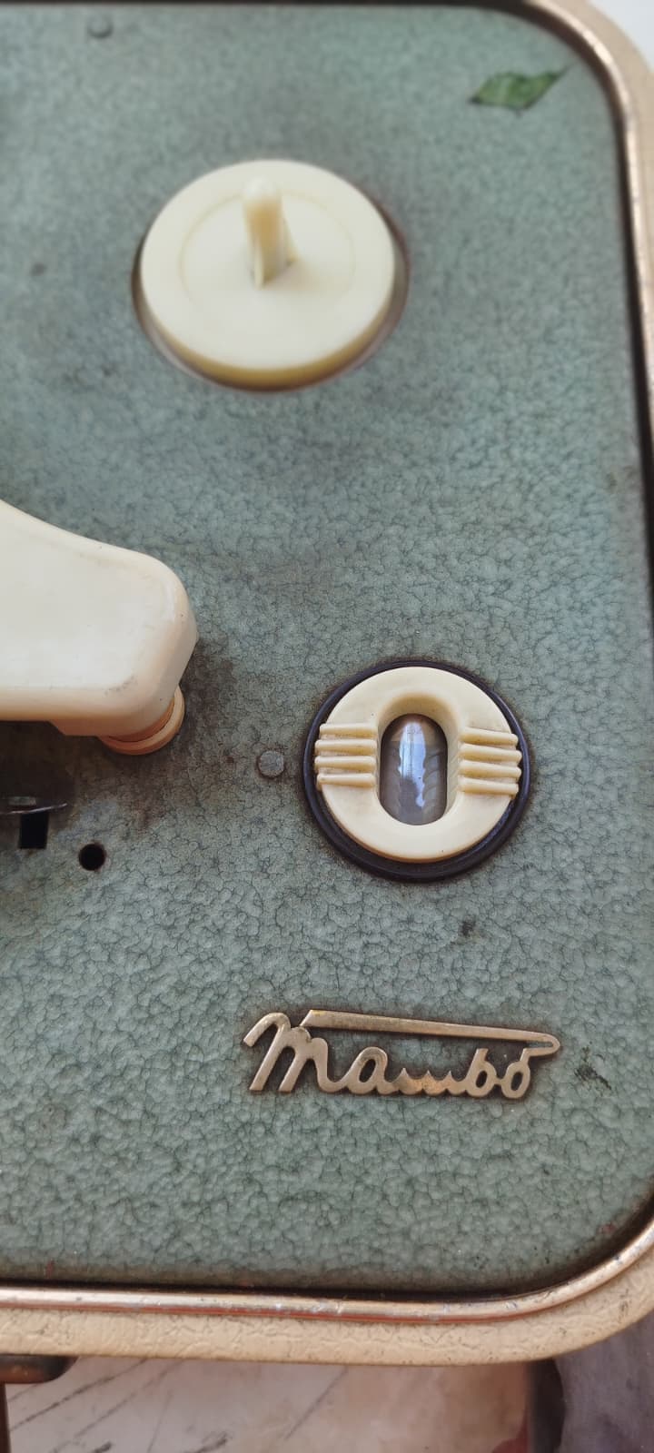 1950 GRUNDIG CANTA TASINABİLİR MAMBO MAKARALI TEYP VE SES KAYIT CİHAZI 