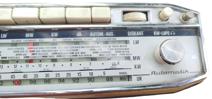 1965 ALMAN CANLA SCHAUB-LORENZ TOURING T60 VINTAGE TAŞINABİLİR TRANSİSTÖRLÜ RADYO UKV BANTLI