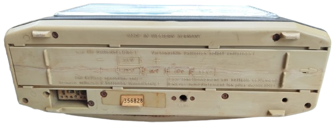 1965 ALMAN CANLA SCHAUB-LORENZ TOURING T60 VINTAGE TAŞINABİLİR TRANSİSTÖRLÜ RADYO UKV BANTLI