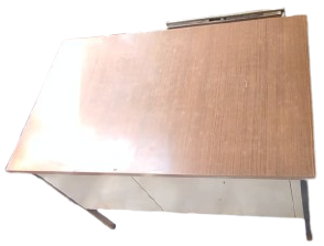 1970 METAL CELİK VE UZERİ  FORMİKA AHŞAP ÖĞRETMEN MEMUR ÇALIŞMA MASASI 4 CEKMECELİ 