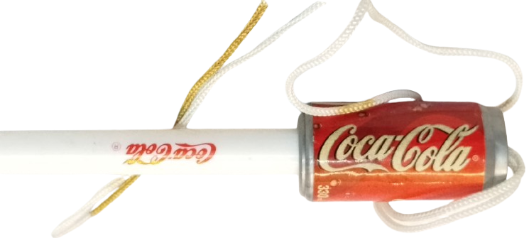 COCA COLA KUTU TASARIMLI İPLİ TÜKENMEZ KALEM VE ÖZEL YUVA STANDI