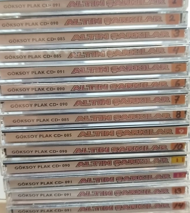 1990 TÜRK MÜZİĞİNDE UNUTULMAYAN ALTIN ŞARKILAR SERİSİ COMPACT 12 AD DISC (CD) MÜZİK ALBÜMÜ KOLEKSİYONU