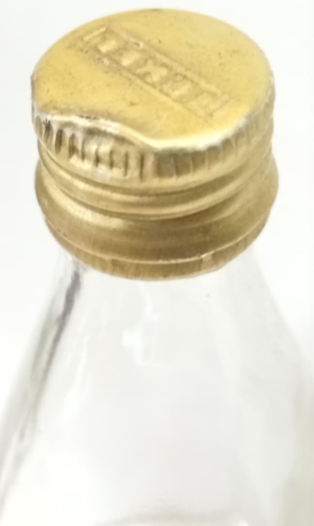 ALTINBAŞ RAKI 50 ML MİNYATÜR İÇKİ RAKI ŞİŞESİ KAPAGI ACILMAMIŞ ZAMANLAYARISI İCERSİNDEN UCMUS