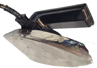 SOVYETLER BİRLİĞİ SSCB DÖNEMİNE AİT 1984 YILINDA ÜRETİLMİŞ ORİJİNAL BAKALIT KUTULU SEYAHAT ÜTÜSÜDÜR. MODEL KODU UT400-0.8.220 OLUP 220 VOLT