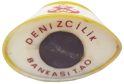 DENİZCİLİK BANKASI LOGOLU 1970'LERDEN KALMA NADİR VİNTAGE MASAÜSTÜ PLASTİK KİBRİTLİK VE KOLEKSİYONLUK AKSESUAR.