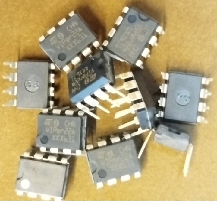 VIPER22A DIP8 KILIF ELEKTRONİK KARTLAR İÇİN GÜÇ KAYNAĞI ANAHTARLAMA VE KONTROL ENTEGRESİDİR 10 ADET PAKETDE