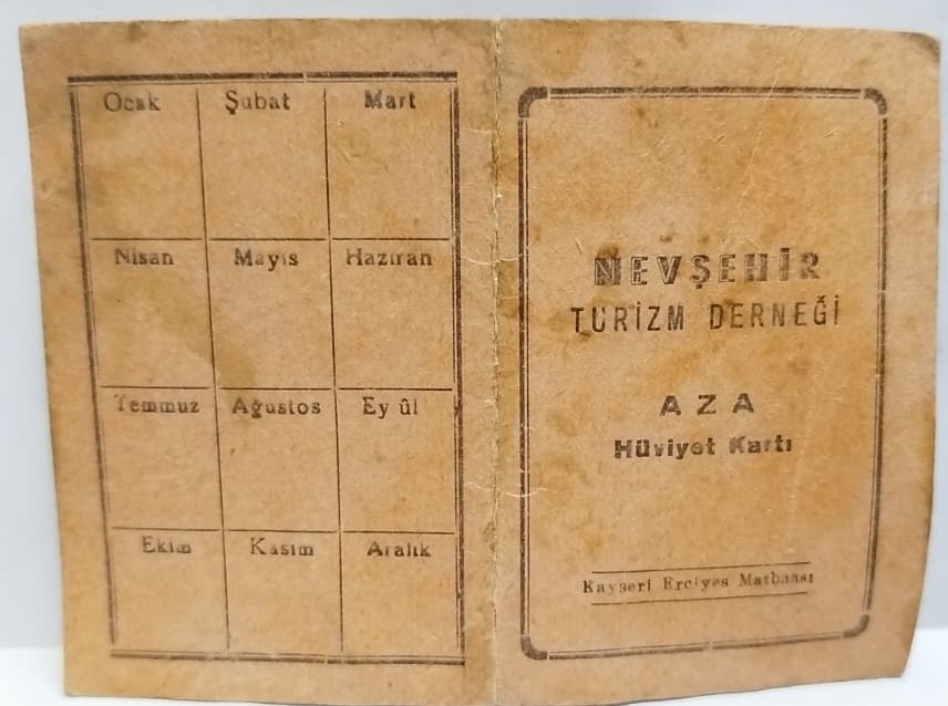 1961 TARİHLİ NEVŞEHİR TURİZM DERNEĞİ PULLU VE MÜHÜRLÜ FOTOĞRAFLI ORİJİNAL EFEMERA ÜYE HÜVİYET KARTI.