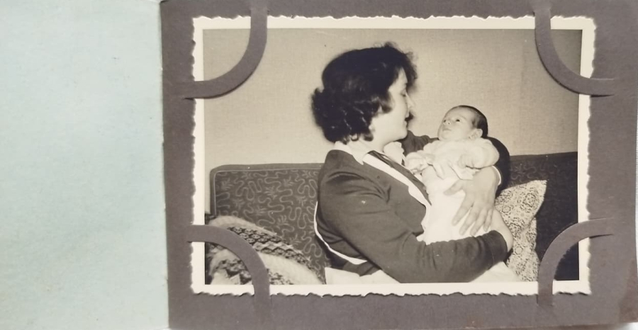 1950 ADOX FOTOĞRAF ALBÜMÜ ALMAN YAPIMI ORİJİNAL FOTOĞRAF KÖŞELİ ANILAR ALBÜMÜ VE BEBEK FOTOĞRAFLARI SETİ