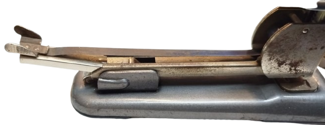 1950 USA ARROW 202 VINTAGE AMERIKAN URETIMI AĞIR HİZMET TİPİ ANTİKA TEL ZIMBA MAKİNESİ AMERİKAN