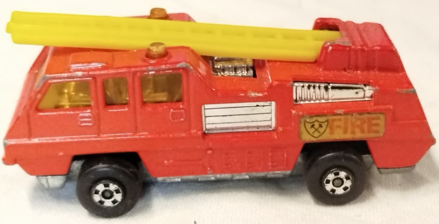 1975 İNGİLTERE ÜRETİMİ MATCHBOX BLAZE BUSTER İTFAİYE ARACI KOLEKSİYONLUK NADİR VİNTAGE OYUNCAK