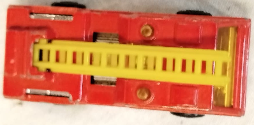 1975 İNGİLTERE ÜRETİMİ MATCHBOX BLAZE BUSTER İTFAİYE ARACI KOLEKSİYONLUK NADİR VİNTAGE OYUNCAK