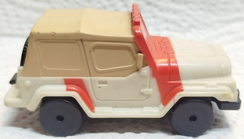 2013 BURGER KING  JURASSIC PARK JEEP LİSANSLI OYUNCAK ARABA ÖZEL KOLEKSİYON PARÇASI