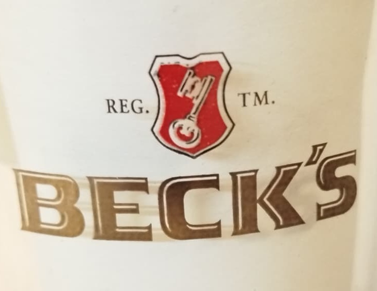 ORİJİNAL ALMAN ÜRETİMİ VINTAGE BECK'S 0.3L PİLSENER BİR BARDAĞI KOLEKSİYONLARA DEĞER KATAR. 1 ADET BARDAK