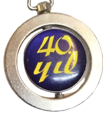 2002 TÜRKİYE SİVİL HAVACILIK SENDİKASI 40. YIL HATIRA ANAHTARLIĞI KOLEKSİYONERLER İÇİN DEĞERLİ BİR PARÇADIR.