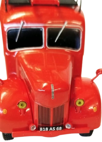 1940'LI YILLARIN İTFAİYE KÜLTÜRÜNÜ YANSITAN 1/43 ÖLÇEKLİ NADİDE FORD İTFAİYE ARACI KOLEKSİYONLARI.METAL KUTUSUNDA